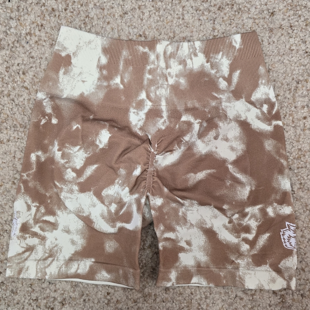 DarcSport Wolves Seamless Everson Shorts - Desert Rose Cream Marble, size Small